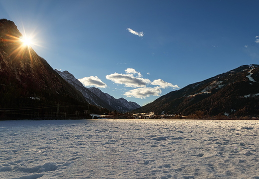 Sonnenflirt über Tristacher Schnee