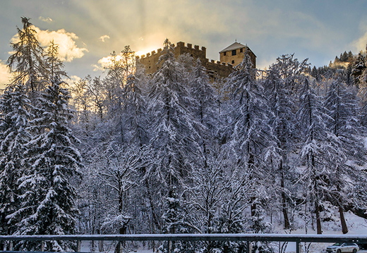 Schloss Bruck im Winterkleid