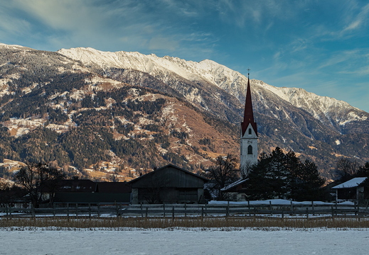 Neuer Blick auf Tristachs Kirche